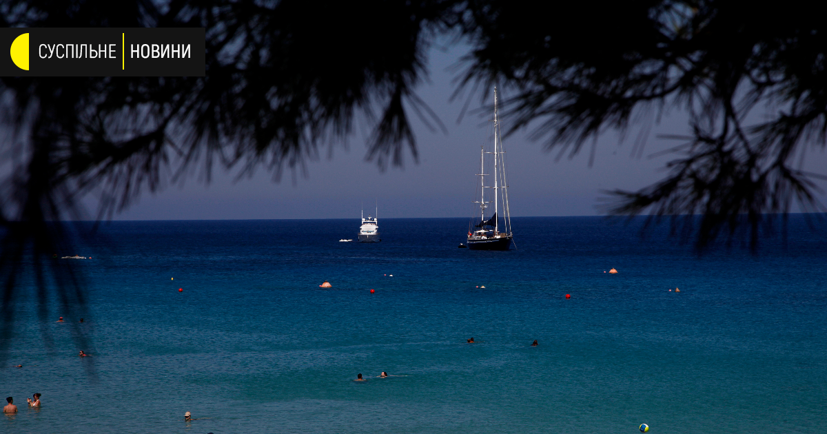 Куда поехать в ноябре на море. Пляжи Испании. Вечернее побережье чёрного моря туристы. To go Кипр. Огонь help Черноморское побережье.