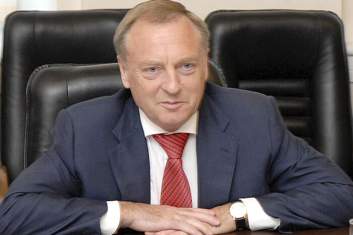 Лавринович у розшуку, хто може жити на його держдачі? Суд здивував рішенням